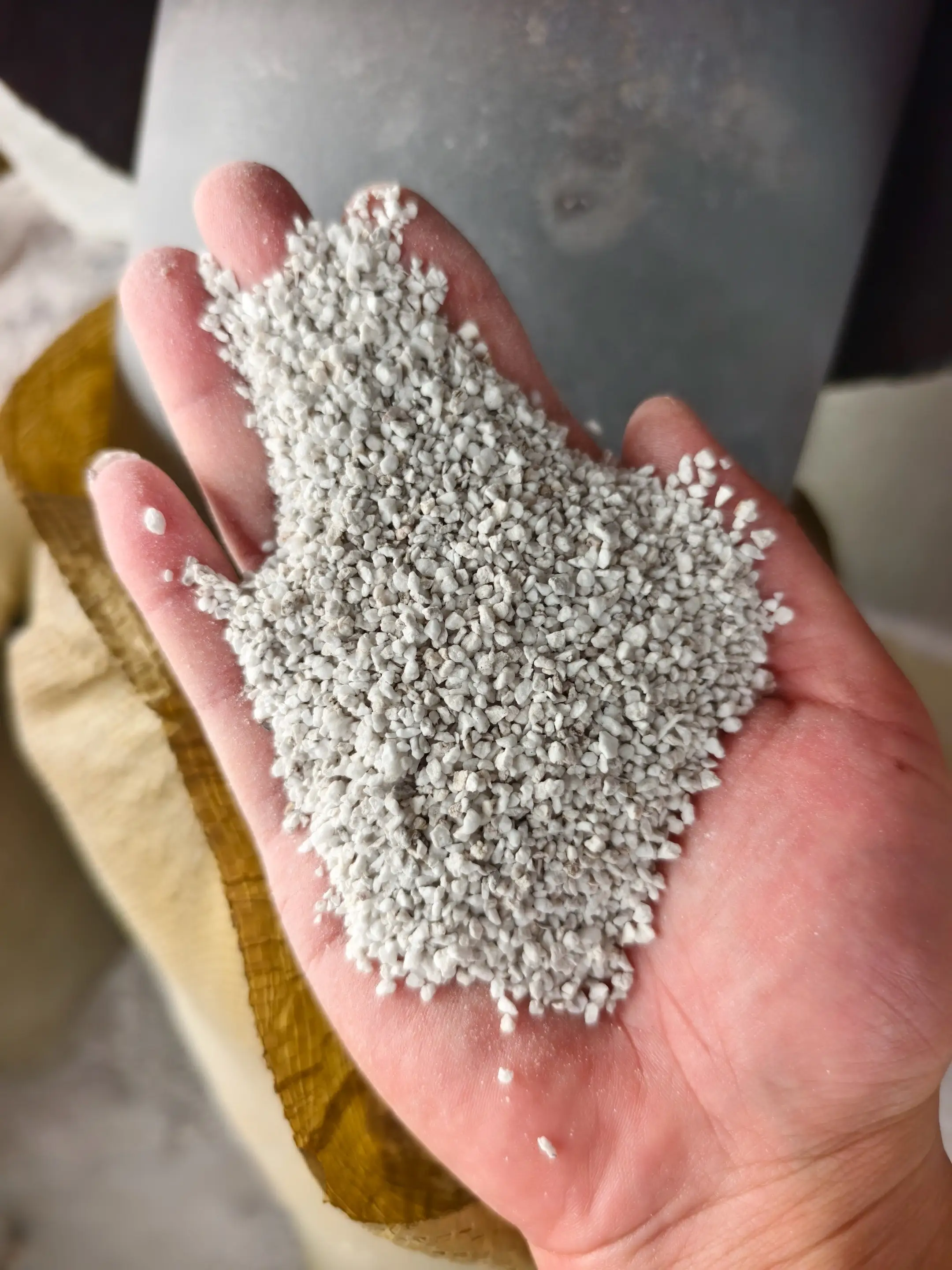 Hydroponics perlite application