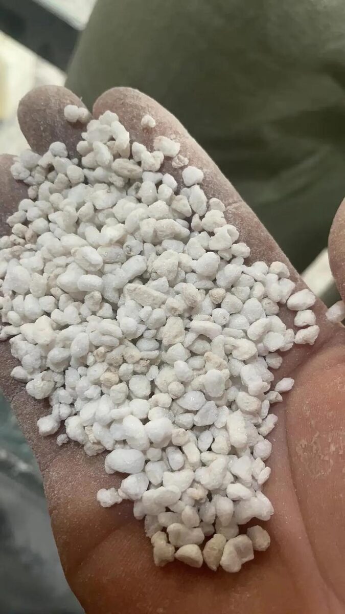 西安防火门芯用什么料，珍珠岩门芯板吃香